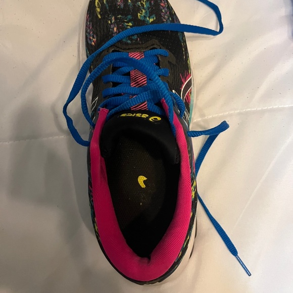 ASICS Women's Black and Pink Athletic Shoes - Picture 8 of 8